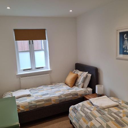 Laston Mews 伊尔弗勒科姆 外观 照片
