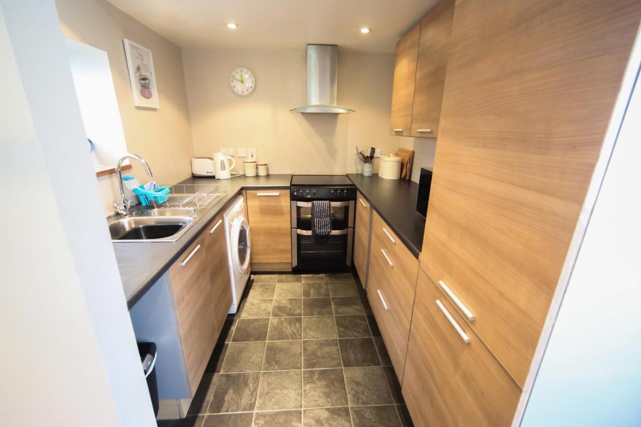Laston Mews 伊尔弗勒科姆 外观 照片