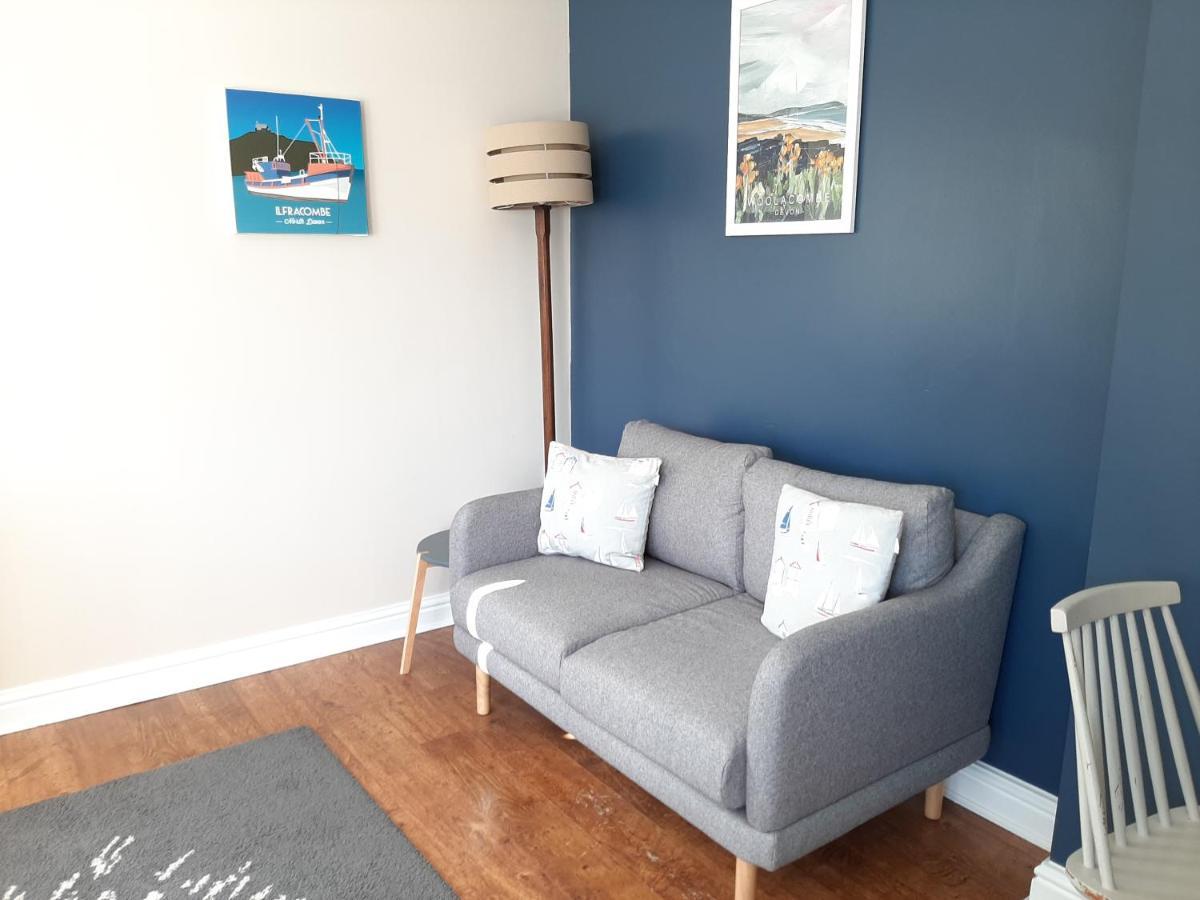 Laston Mews 伊尔弗勒科姆 外观 照片